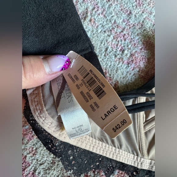 NWT Victoria’s Secret no wire Bra size large black lace - Picture 4 of 6